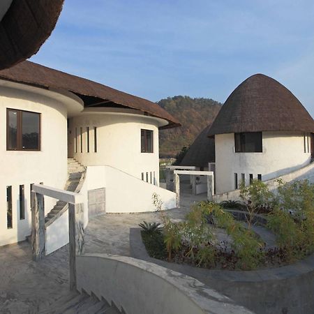 Hotel Lemon Tree Premier, Corbett Rāmnagar Exterior foto